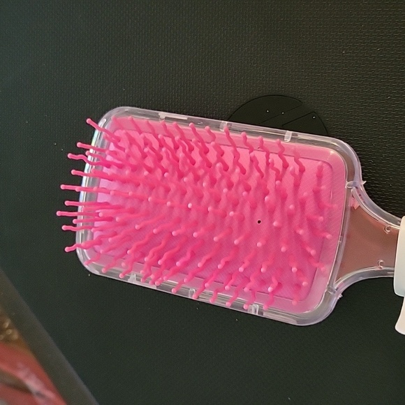 Disney Pixar Inside Out 2 Anger Pink Glitter Hairbrush Case - Picture 4 of 5